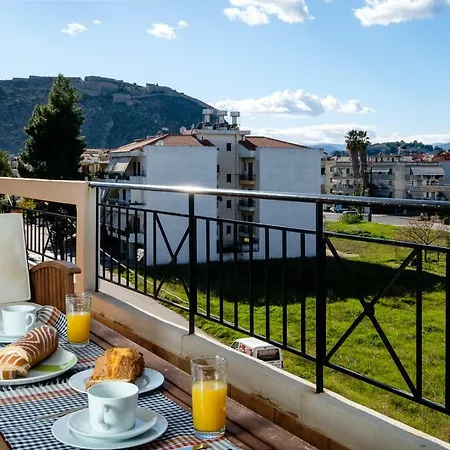 Sunny, Large & Comfortable Apt, With Palamidi View * Nafplio
